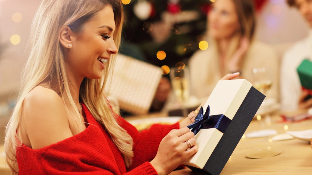 Купить подарки и декор в FirstFloral